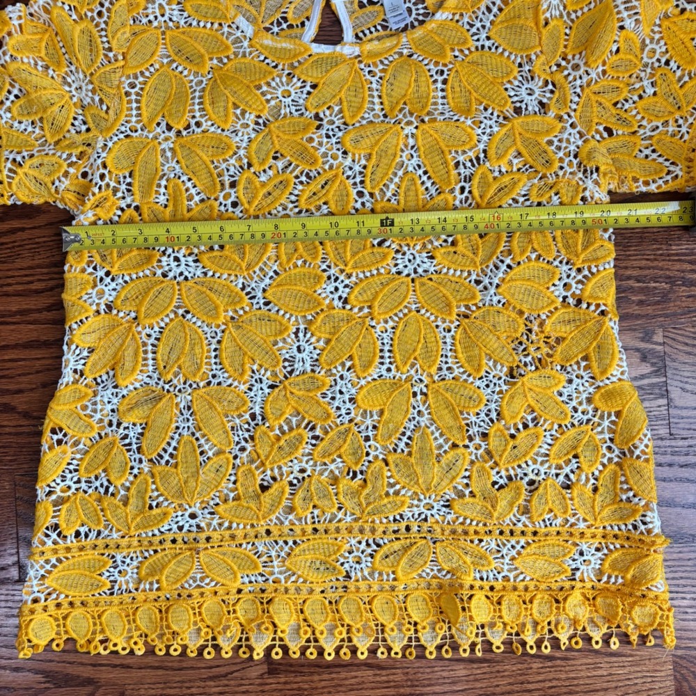EST. 1946 Crochet Top Yellow White Floral Guipure Lace Pom Pom Trim Blouse Large - Picture 5 of 5